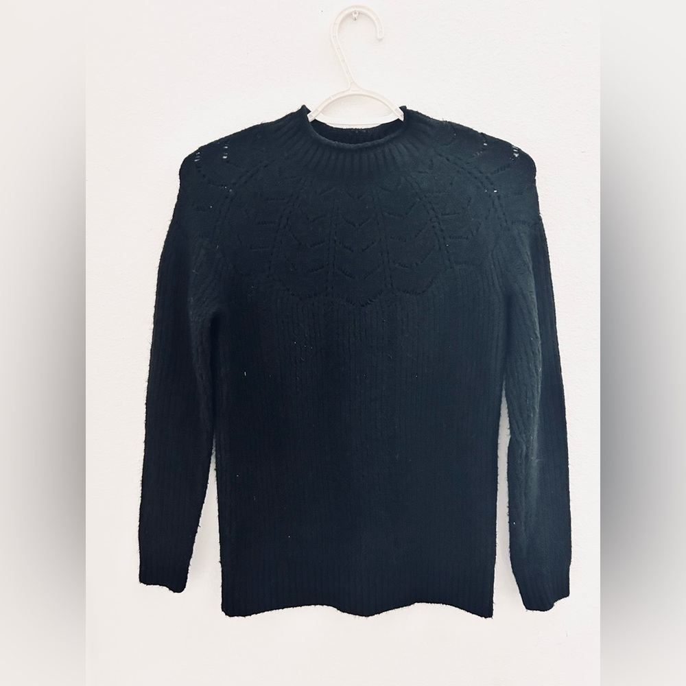 Talbots women’s Black Crewneck Sweater